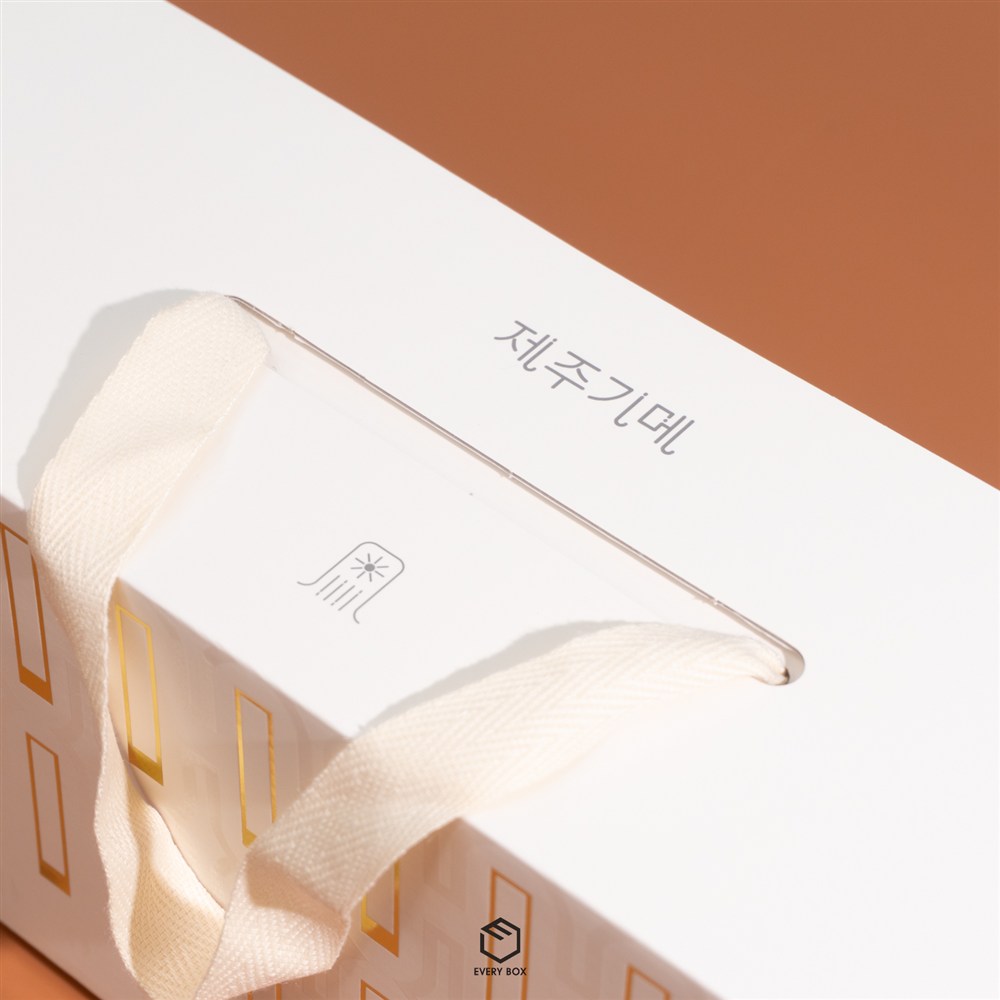 W형 E골합지 320 × 131 × 110mm 제작 사례 이미지 1 / 12